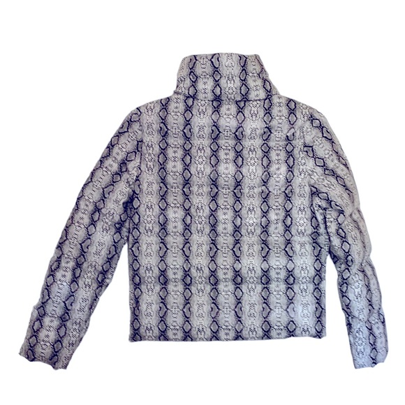 Buddy Love Addison Puffer Snake Skin Jacket, zip and snap print - Picture 4 of 11